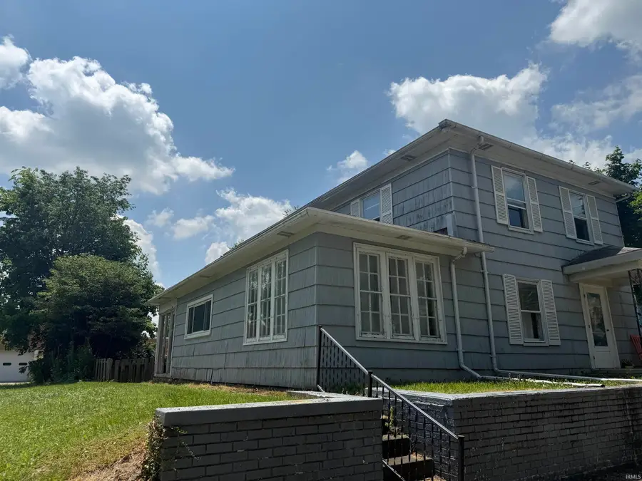 219 W Kickapoo Street, Hartford City, IN 47348 - Image #2