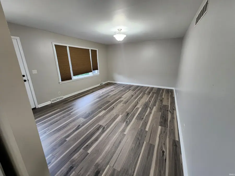 8377 Oak Grove Road, Newburgh, IN 47630 - Image #3