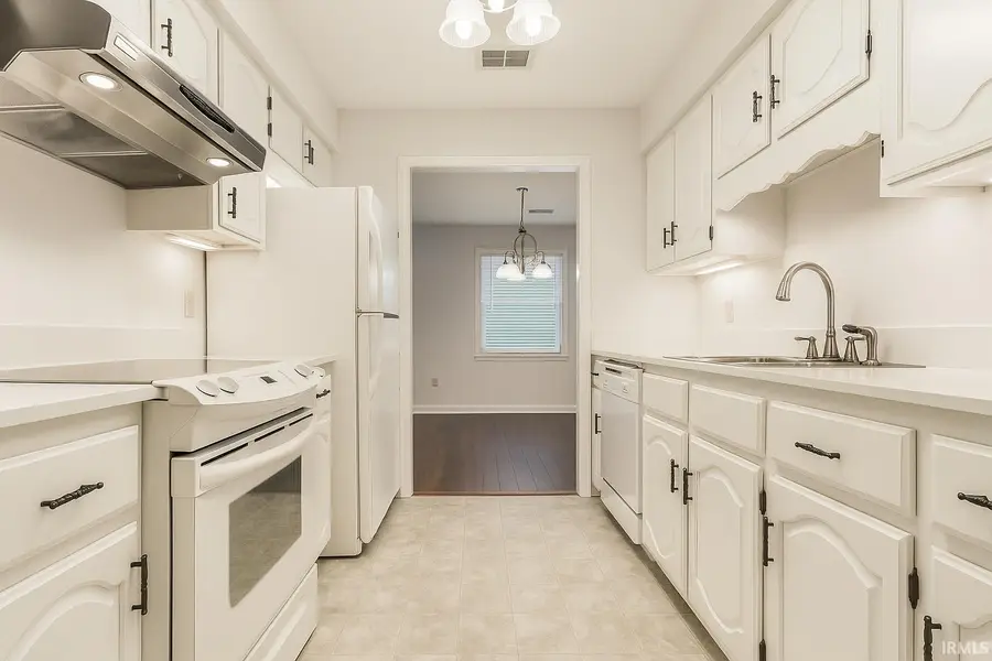 6718 Newburgh Road, Evansville, IN 47715 - Image #2