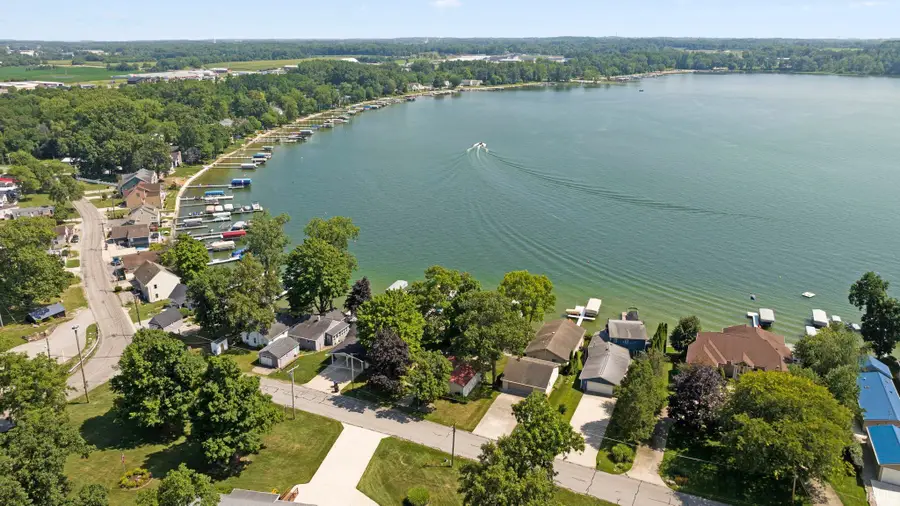 2405 W Sycamore Beach Road, Angola, IN 46703 - #2