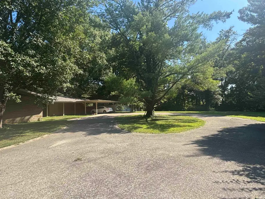 414 W Riverwood Drive, Petersburg, IN 47567 - Image #2