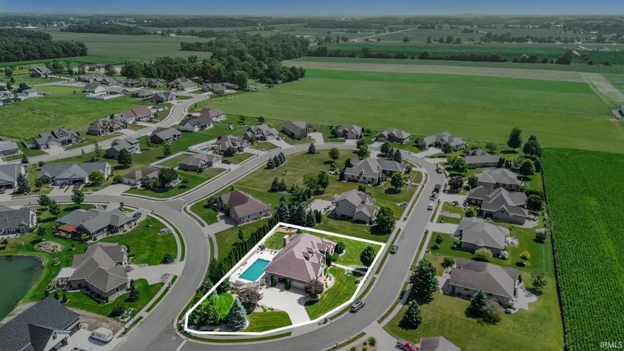 1946 Country Circle South, Nappanee, IN 46550 - Image #2