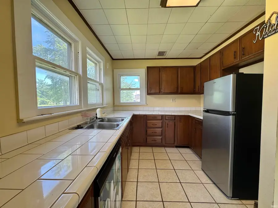 410 NW 4th Street, Linton, IN 47441 - Image #2