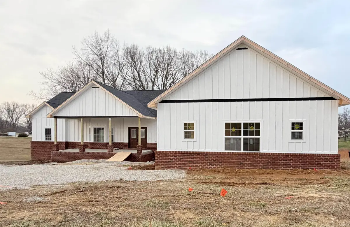 107 Stone Crest Drive, Bedford, IN 47421 - Image #1