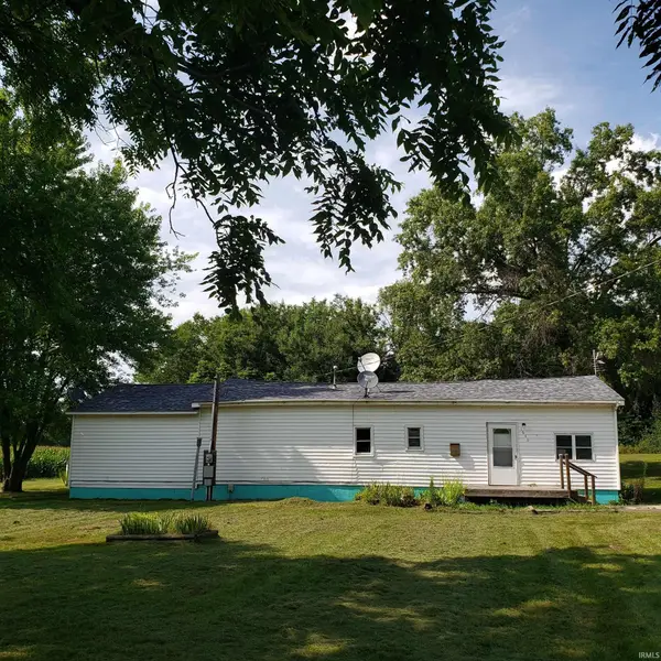 1640 E 625 S, Knox, IN 46534