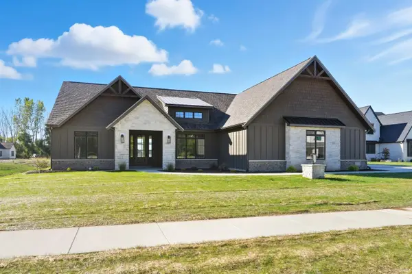 1353 Cascata Trail, Huntertown, IN 46748