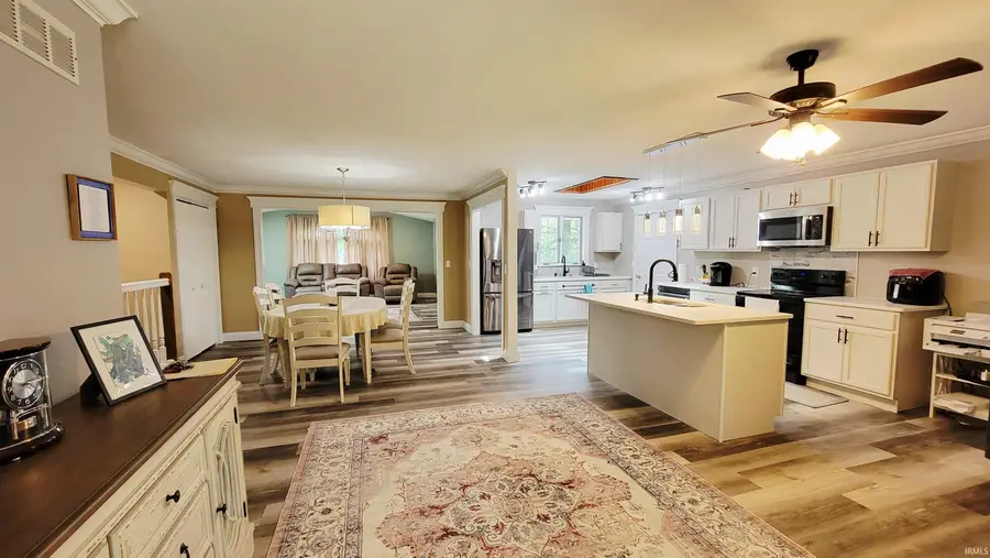 7 Tulip Lane, Washington, IN 47501 - Image #3