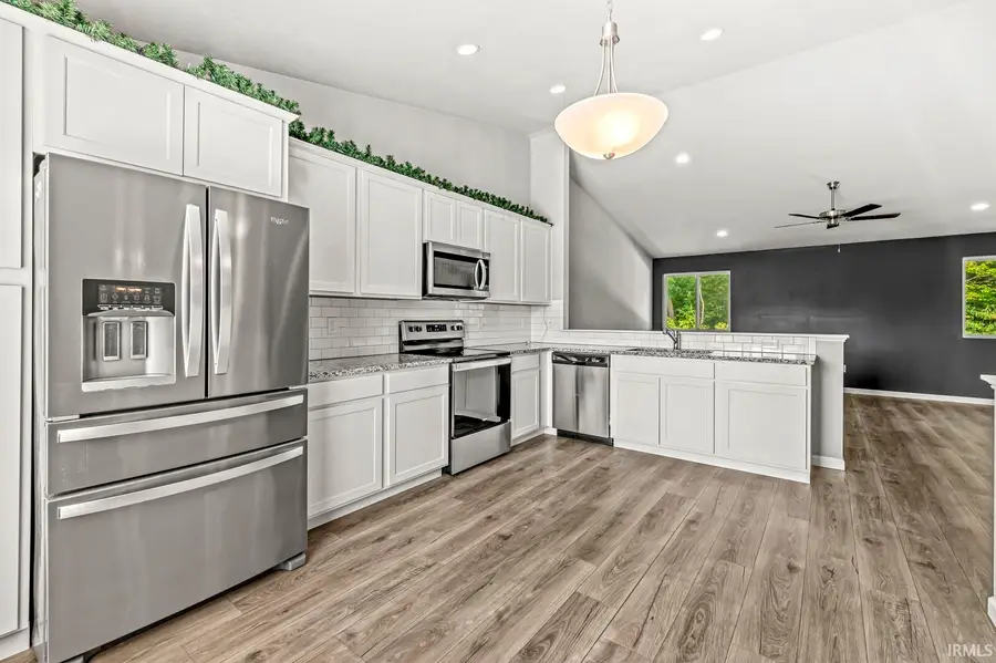 3309 W Chapel Hill Drive, Mishawaka, IN 46545 - Image #2