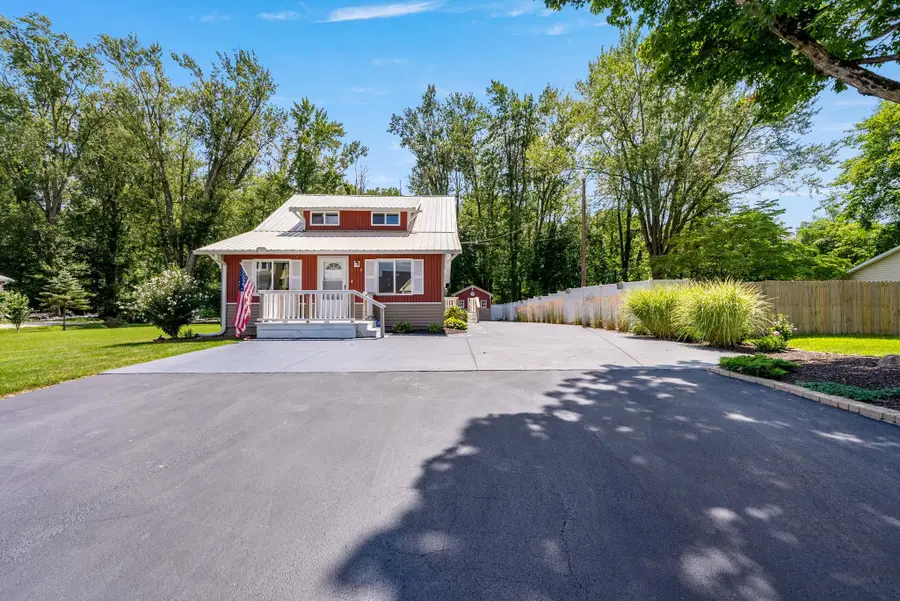 8629 E Hatchery Road, Syracuse, IN 46567 - Image #2