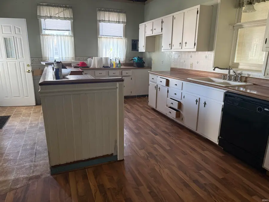 215 S High Street, Hartford City, IN 47348 - Image #3