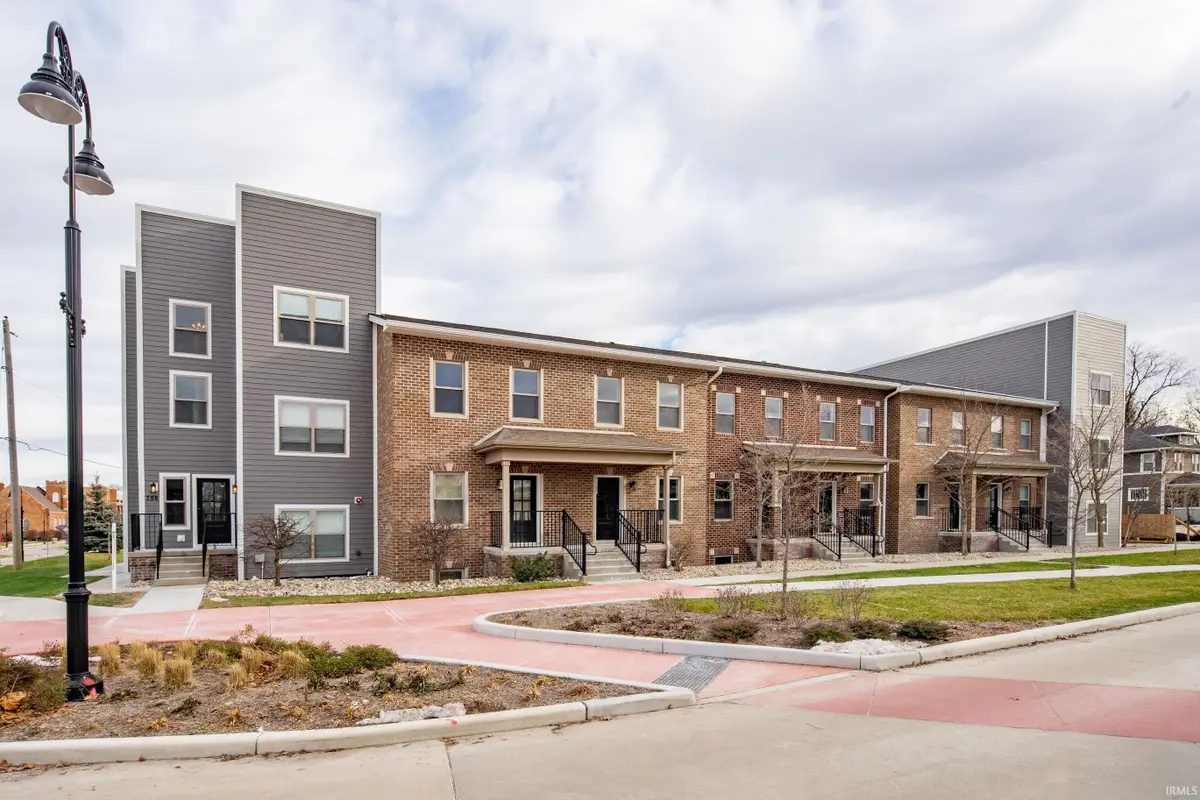 754 N Notre Dame Avenue, South Bend, IN 46617 - Image #1