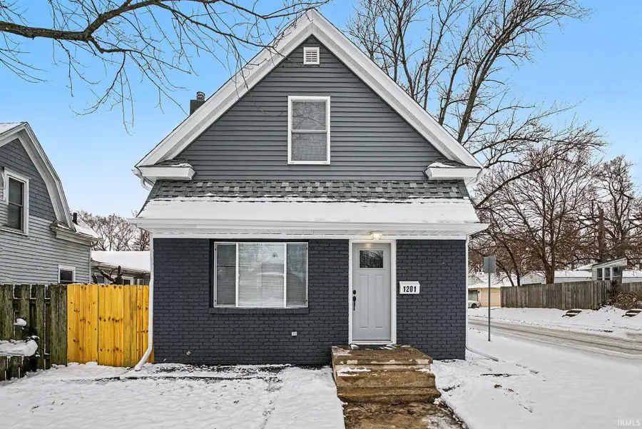 1201 S Twyckenham Drive, South Bend, IN 46615 - Image #2