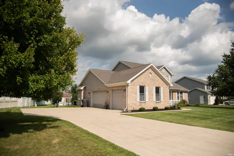 1300 S Drew Lane, Yorktown, IN 47396 - Image #3