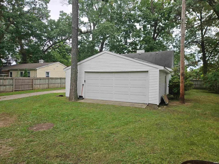 1147 N Hickory Road, South Bend, IN 46615 - Image #3