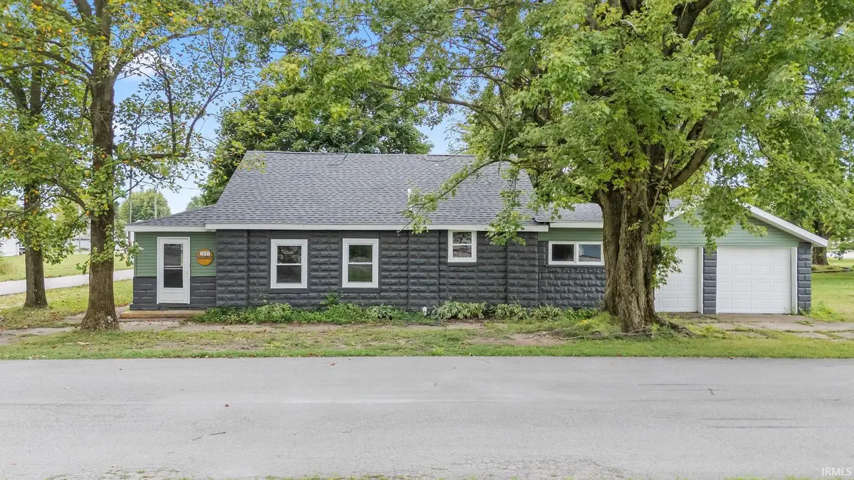 201 W Colonial Street, Kempton, IN 46049 - #1