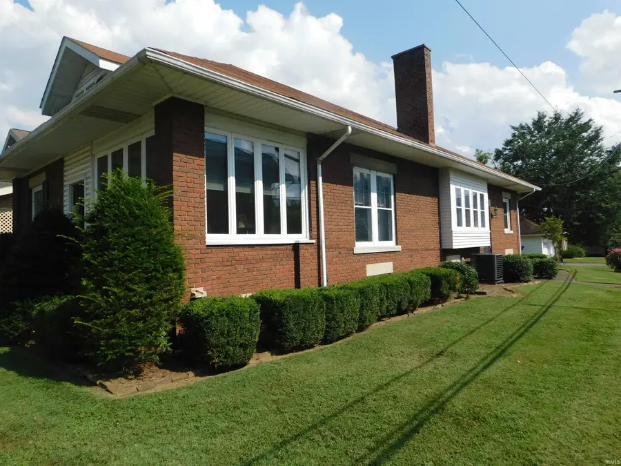 301 E Market Street, Salem, IN 47167 - Image #2