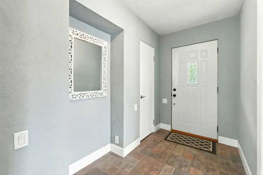 312 W Pleasant Street, Angola, IN 46703 - Image #3