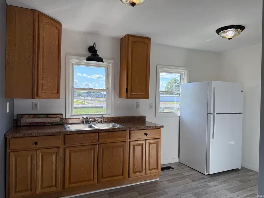 512 W Mississippi Ave, Mitchell, IN 47446 - Image #2