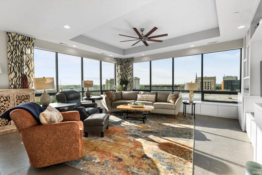 203 E Berry Street #905, Fort Wayne, IN 46802 - Image #2