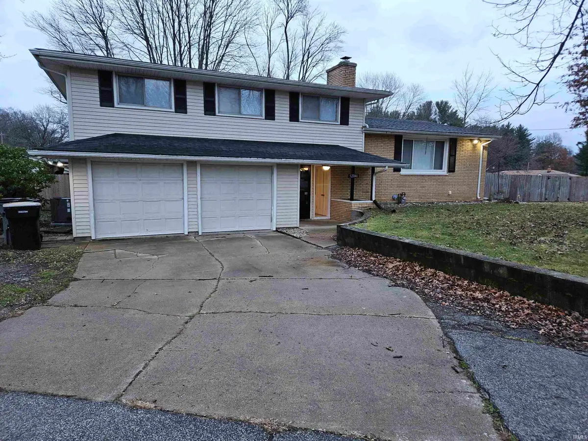 52040 Avanelle Street, Granger, IN 46530 - Image #1