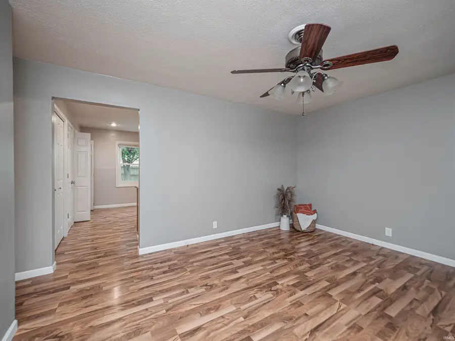 922 Forest Glen Drive, Evansville, IN 47712 - Image #3