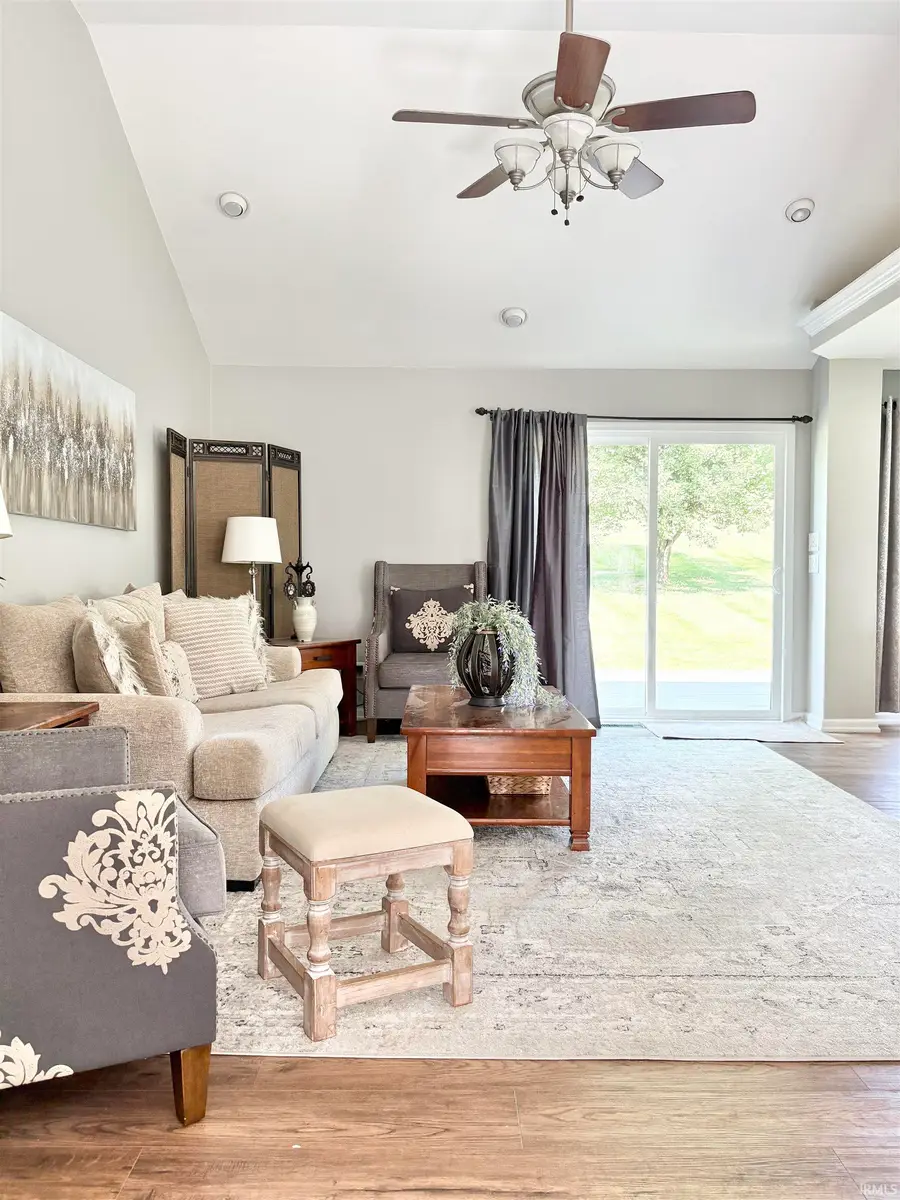 960 N Quail Ridge Circle, Vincennes, IN 47591 - Image #3