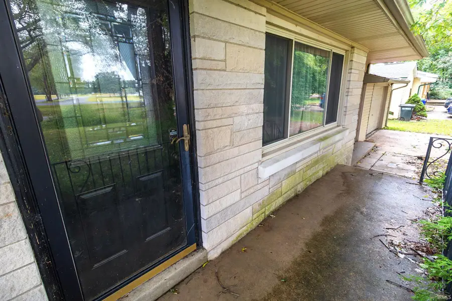 6066 Indian Drive, Newburgh, IN 47630 - Image #2