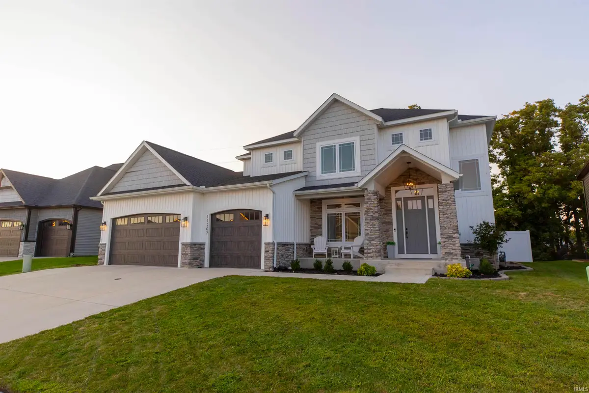 11207 Albany Ridge Drive, Osceola, IN 46561 - Image #1