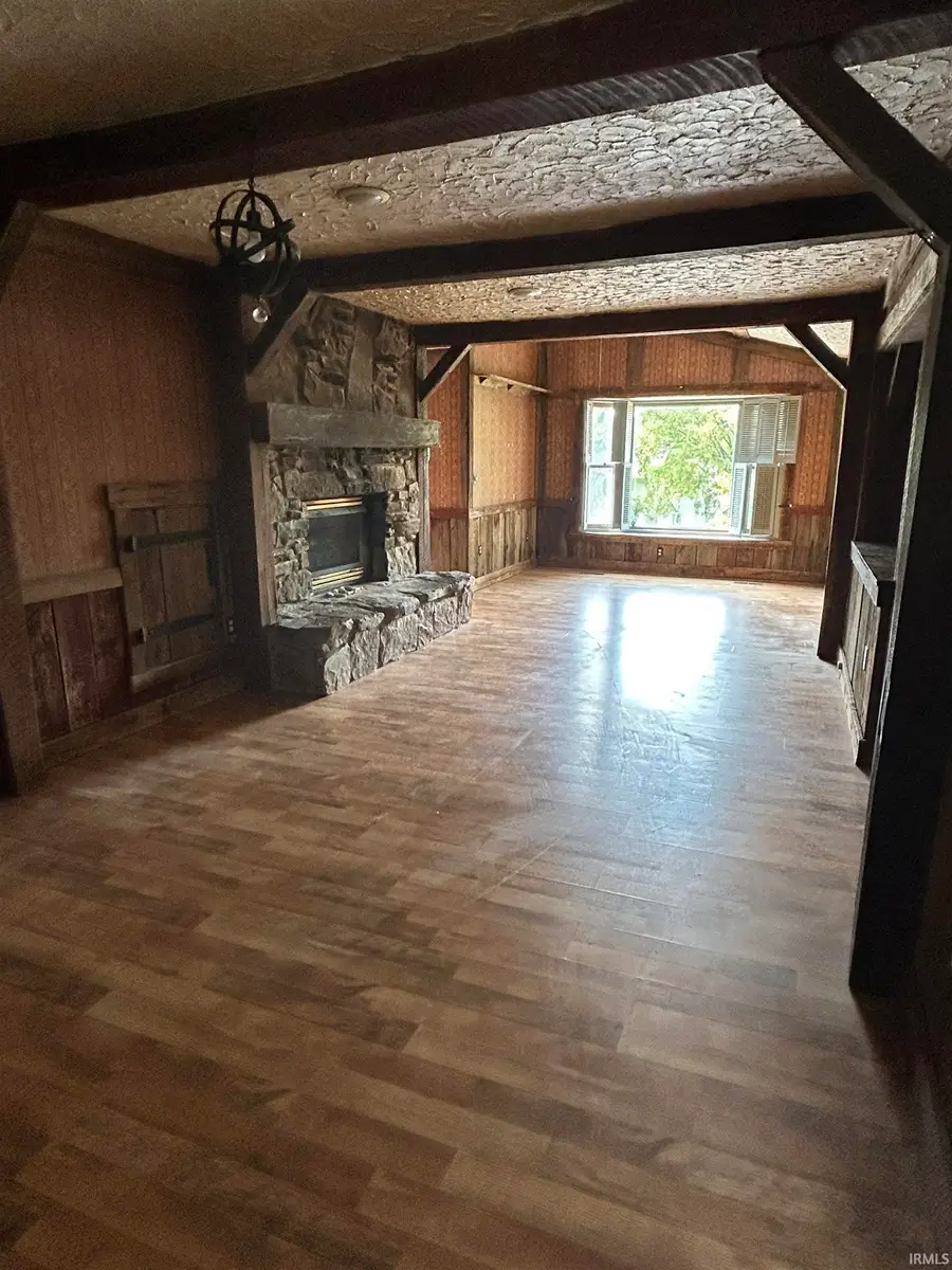 122 Edgewood Dr, Bedford, IN 47421 - Image #3