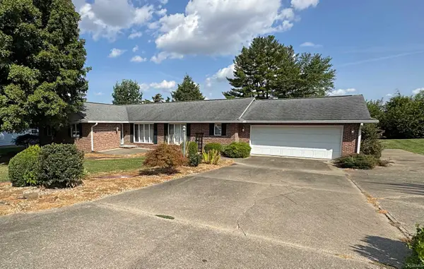 1516 Jan Ann Court, Washington, IN 47501