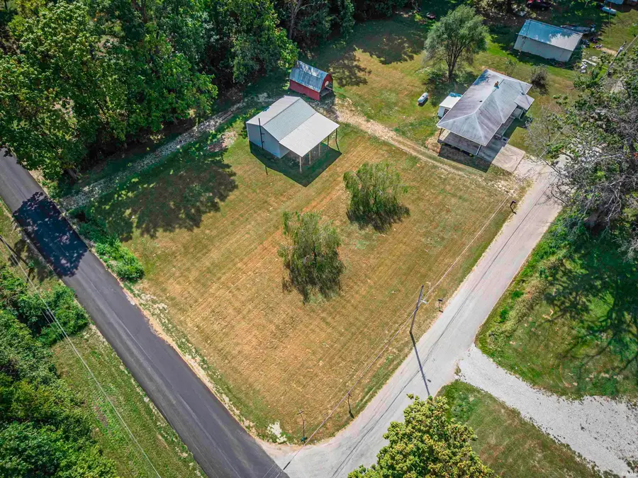 1283 W Cr 50 S, Petersburg, IN 47567 - Image #3