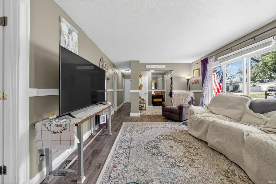 1402 Hawthorne Drive, Vincennes, IN 47591 - Image #3