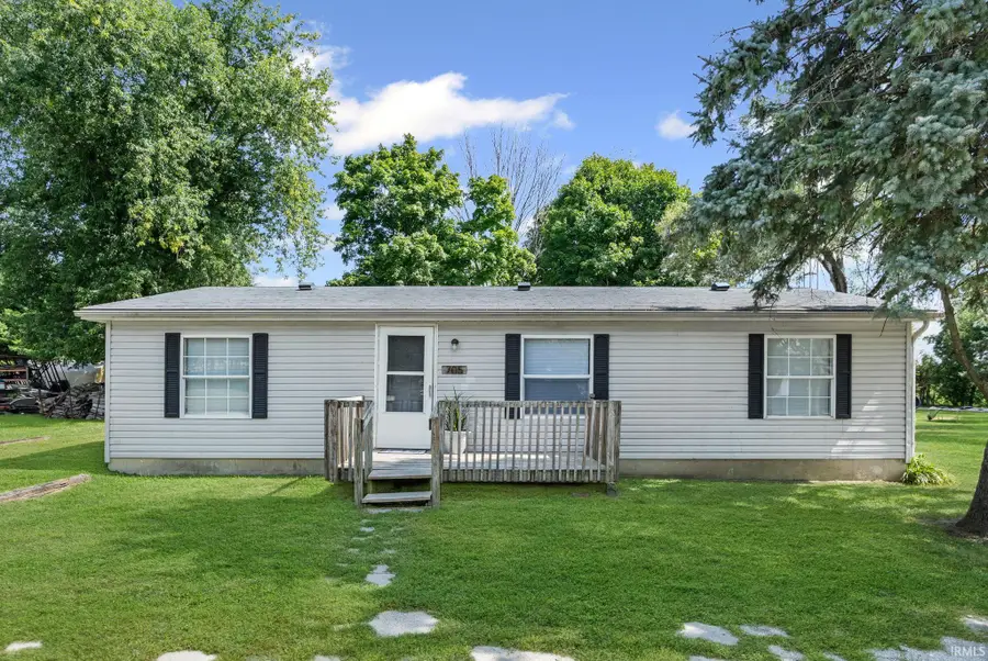 705 S Clinton Street, West Lebanon, IN 47991 - Image #2