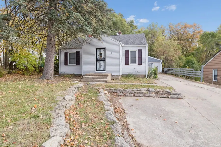 54162 N Ironwood Road, South Bend, IN 46635 - Image #2