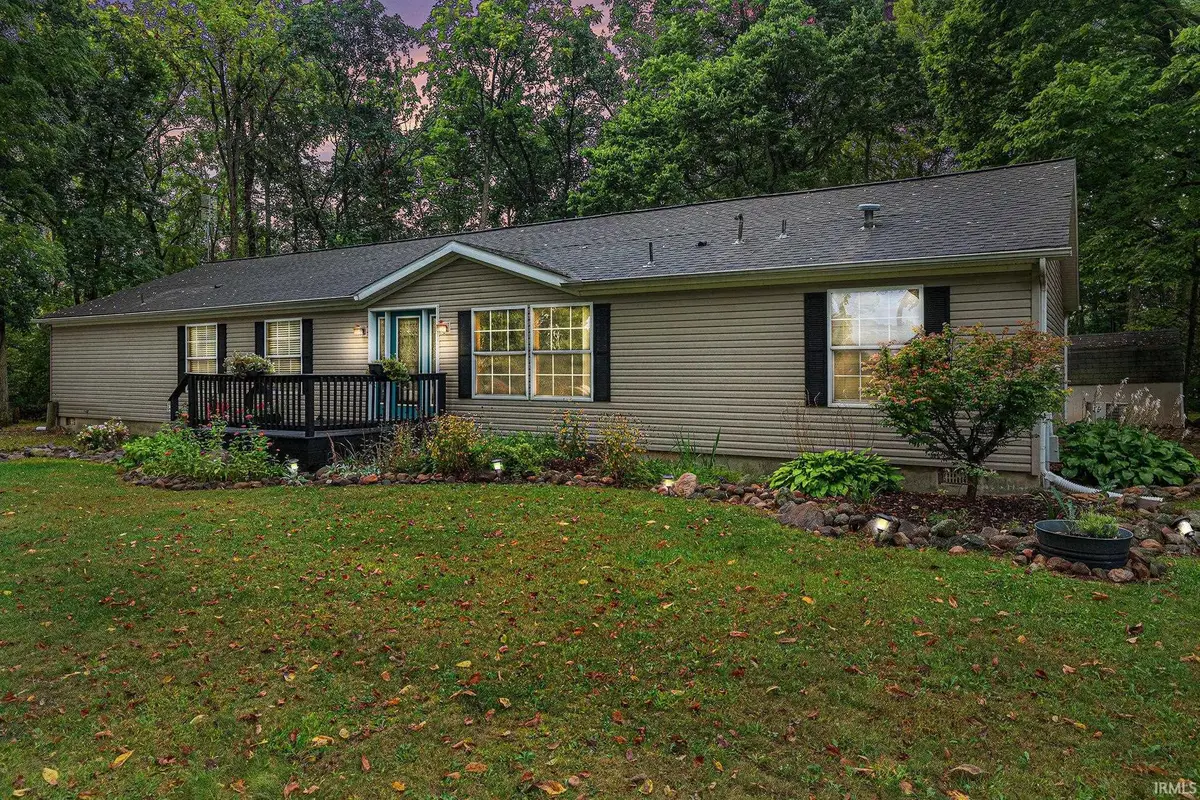 10331 S 675w Road, Silver Lake, IN 46982 - Image #1