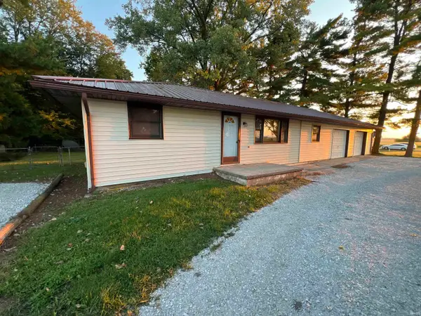220 E 950 S Road, Fairmount, IN 46928