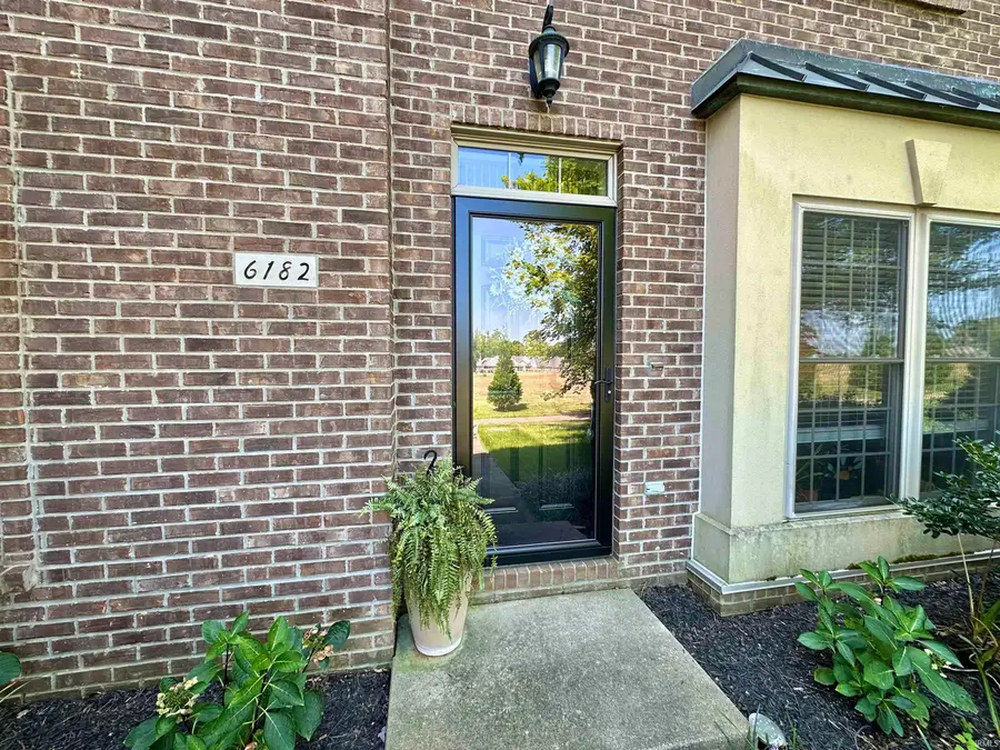 6182 Glenview Drive, Newburgh, IN 47630 - Image #2