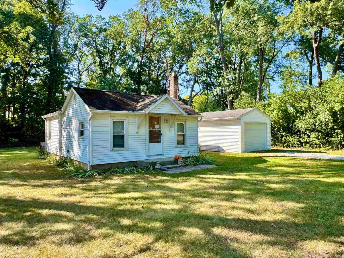 56365 Strathmore Drive, Elkhart, IN 46516 - #1