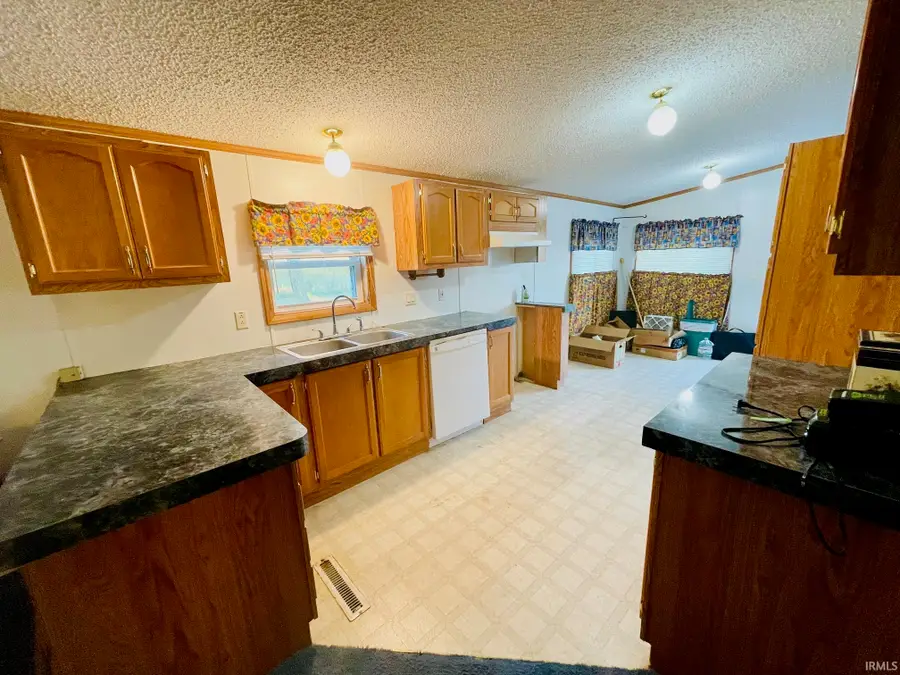 7869 Quail Creek Run, Culver, IN 46511 - Image #3