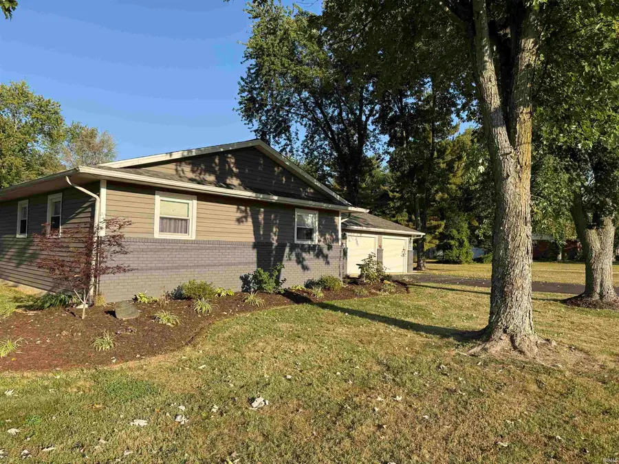 11152 Stoltz Boulevard, Lawrenceville, IL 62439 - Image #2