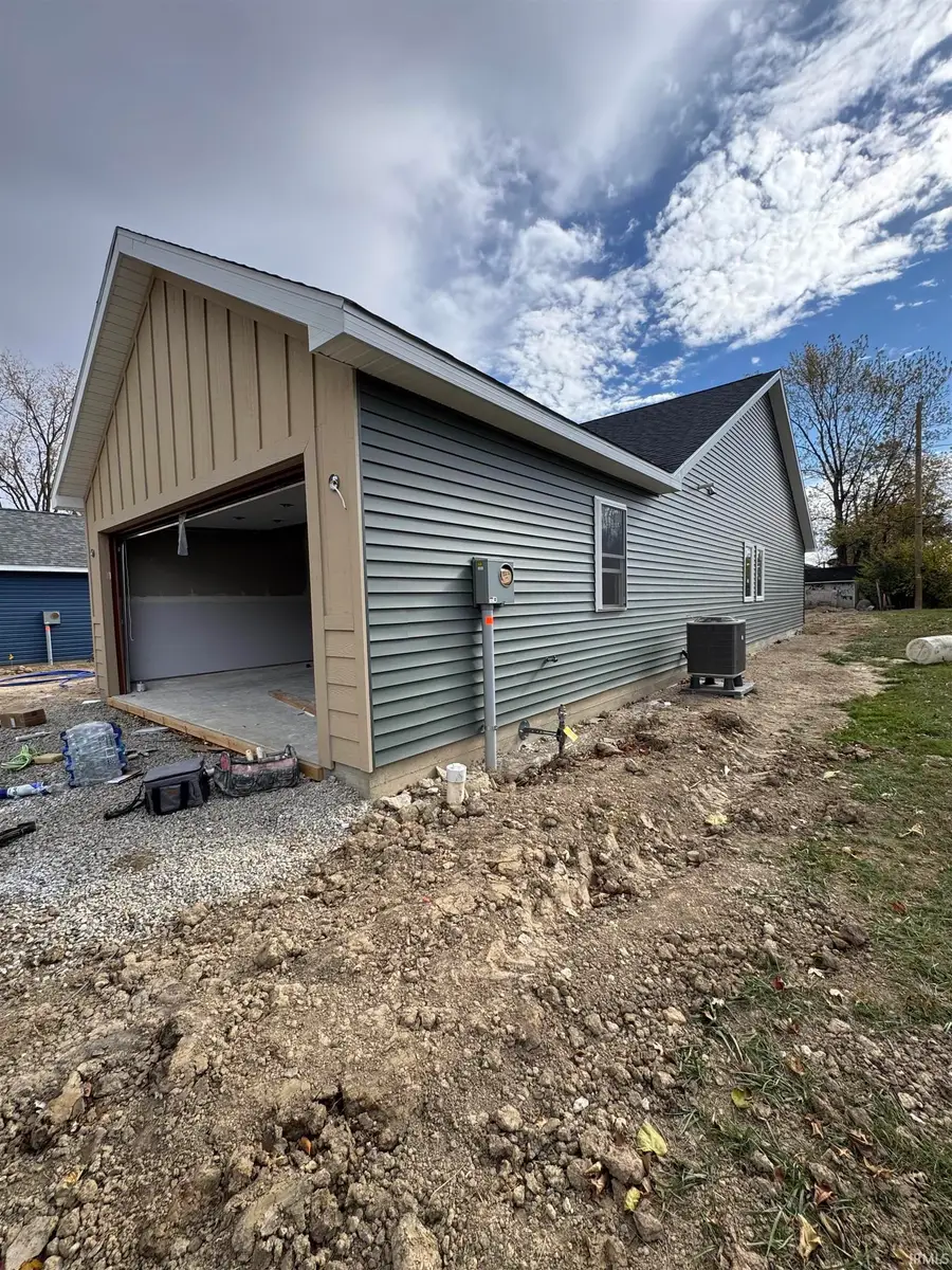 3708 Grayston Avenue, Fort Wayne, IN 46806 - Image #2