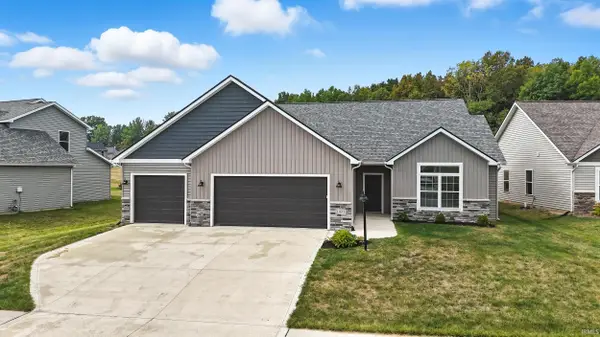 13673 Copper Strike Pass, Fort Wayne, IN 46845