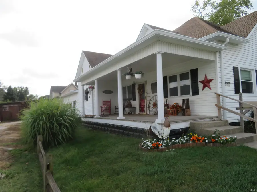 124 W Columbia Street, Flora, IN 46929 - Image #2