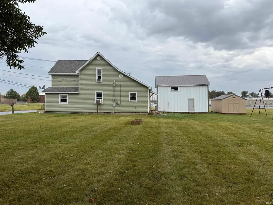 609 Welty Street, Berne, IN 46711 - Image #2