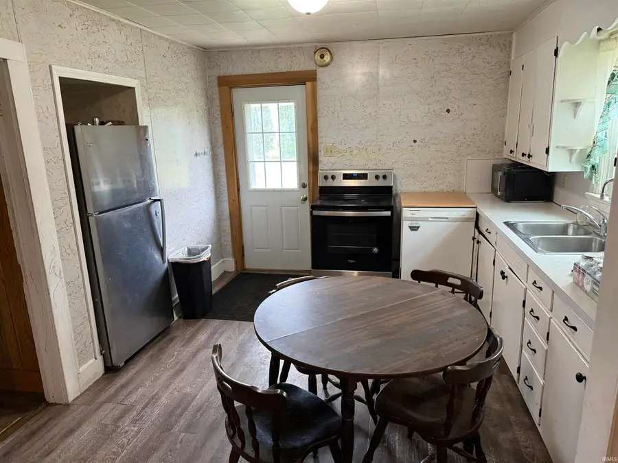 609 Welty Street, Berne, IN 46711 - Image #3