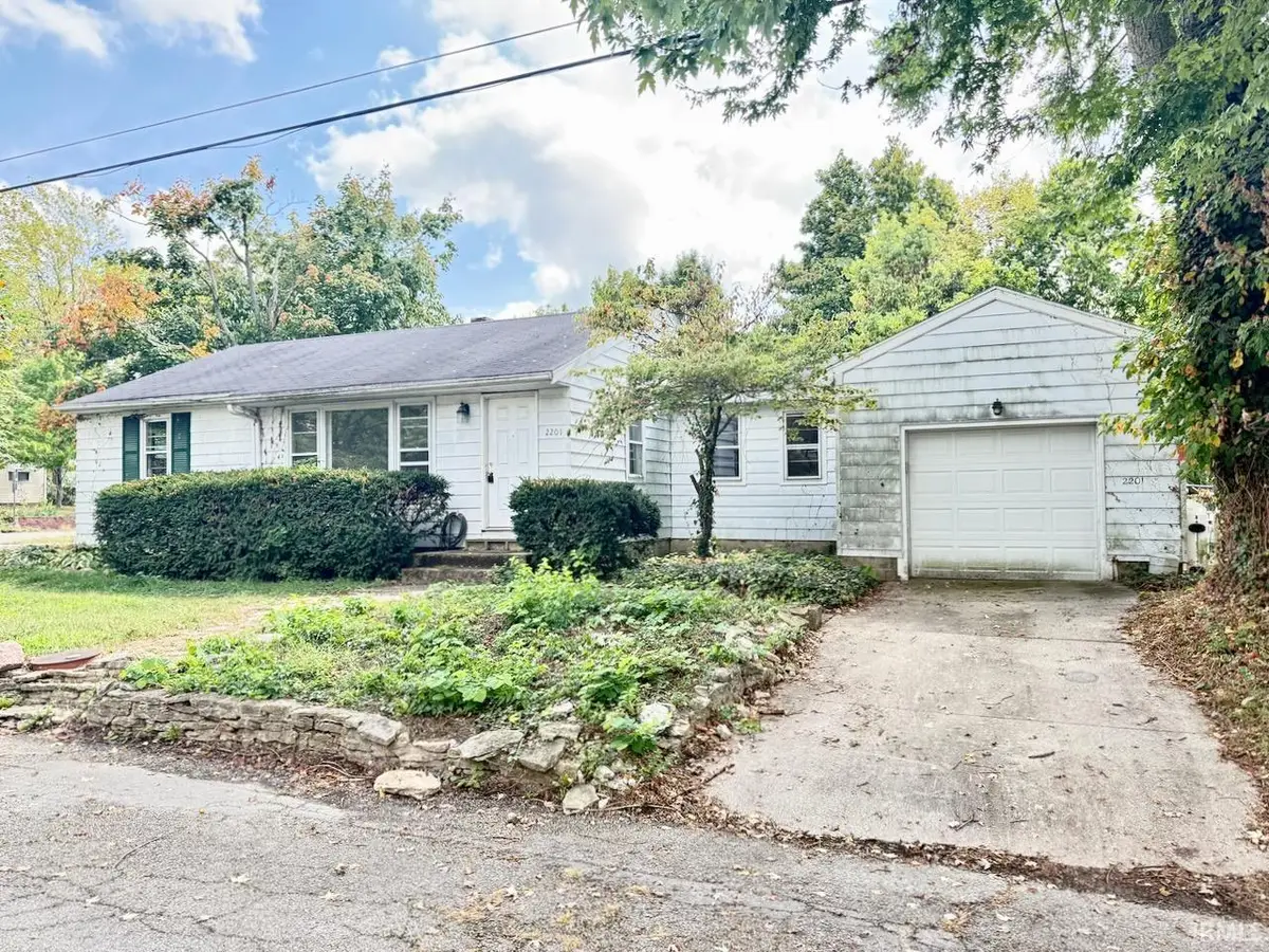 2201 W Euclid Avenue, Muncie, IN 47304 - #1