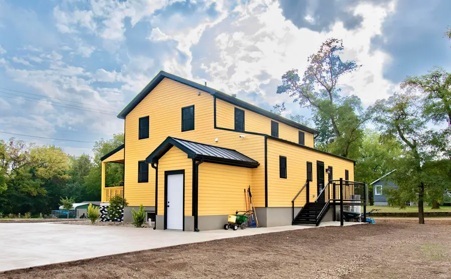 115 E Wolcott Street, Wolcottville, IN 46795 - Image #2