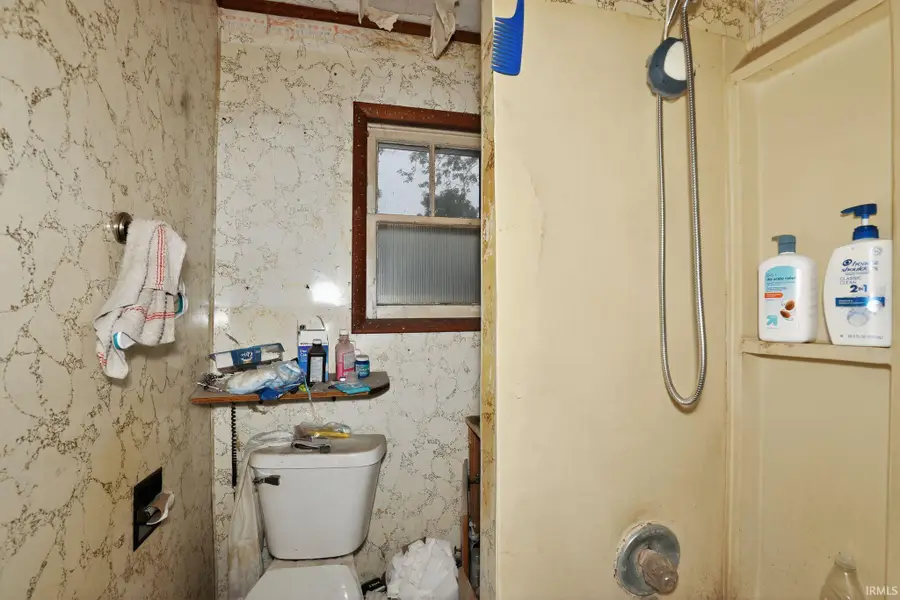 107 E Berkley Avenue, Muncie, IN 47303 - Image #3