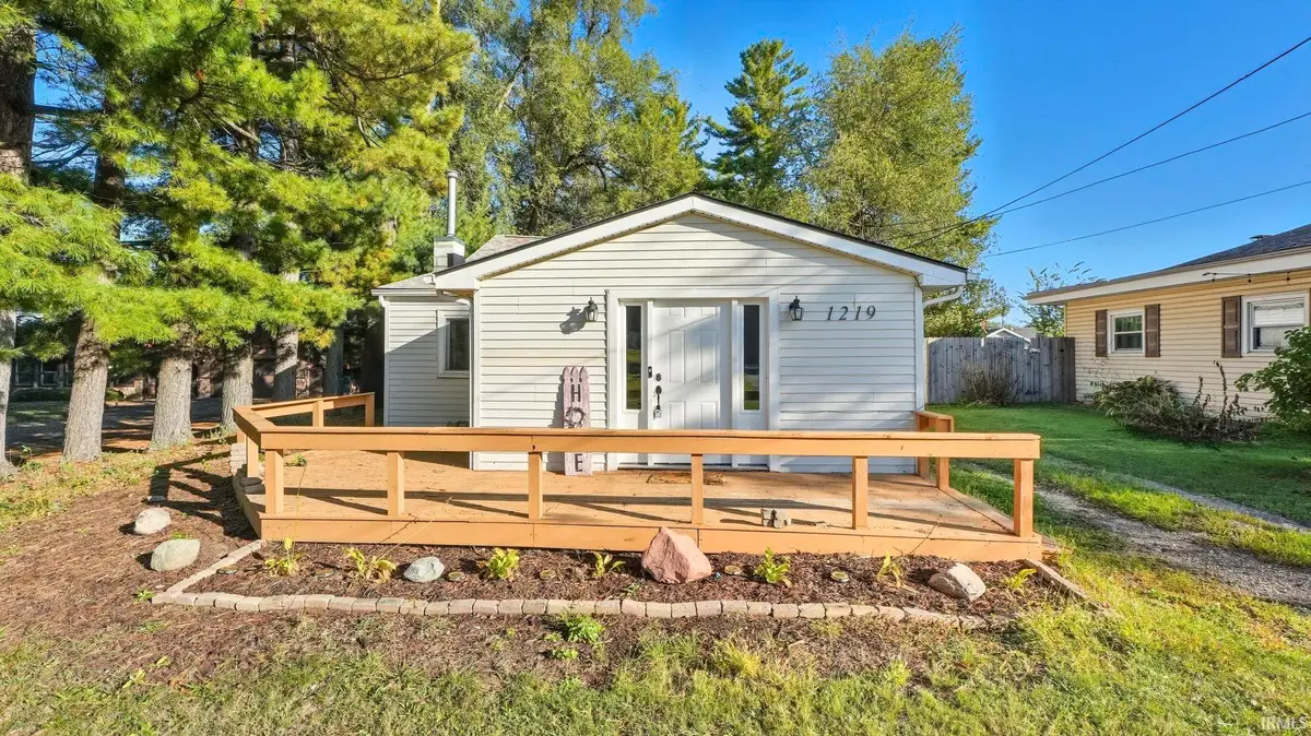 1219 Lawn Avenue, New Haven, IN 46774 - Image #1