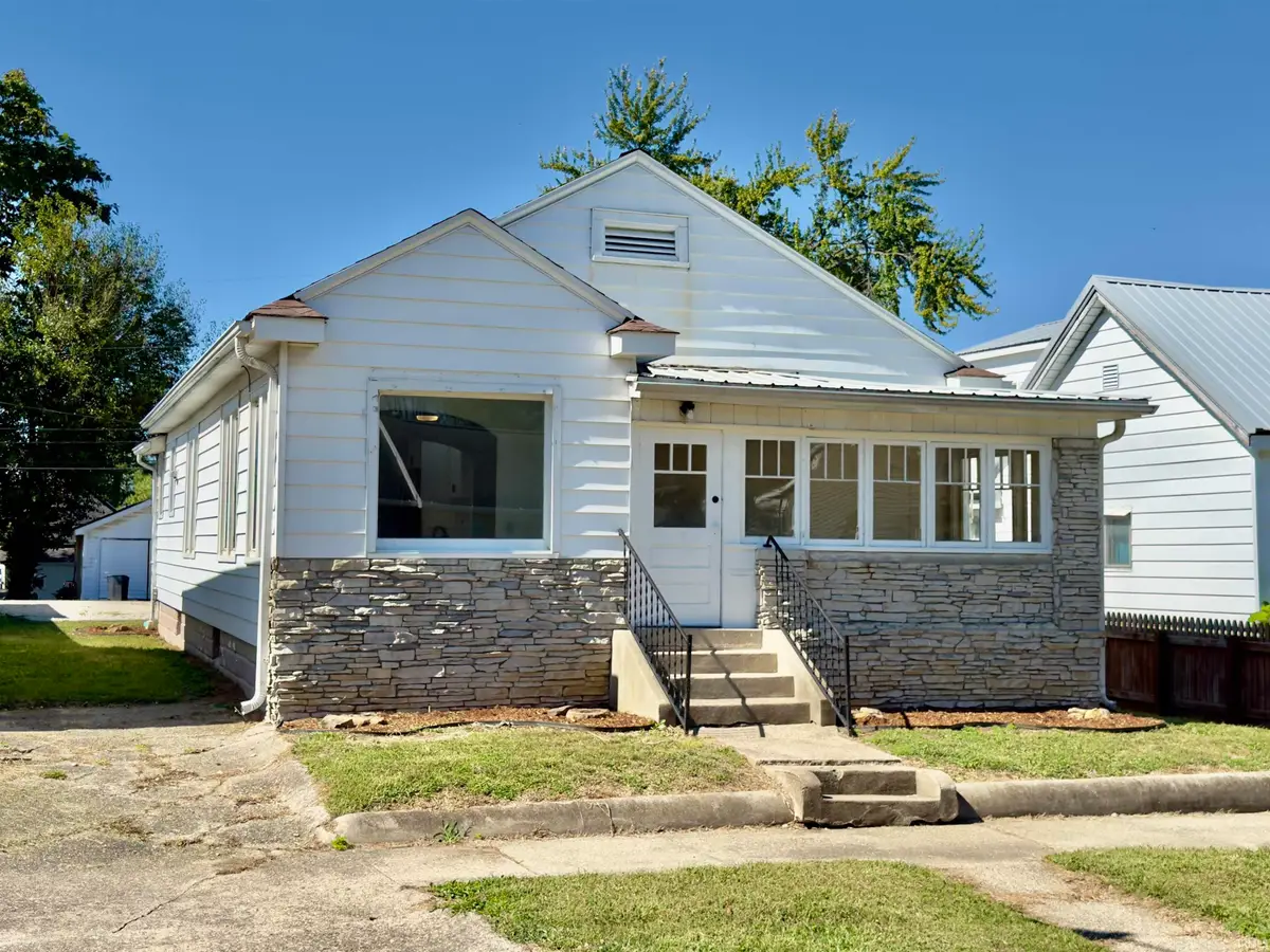 317 SE 7th Street, Washington, IN 47501 - Image #1